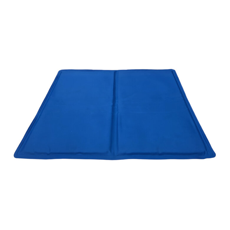 Alfombrilla refrescante de gel azul vista completa sobre fondo blanco